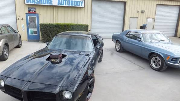 The front of Mashore Autobody at 44 Sycamore Ave, Suite A, Brentwood